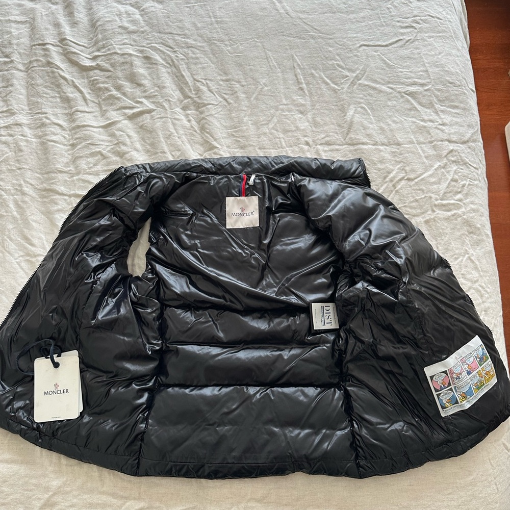 Moncler Grant Shiny Black Down Vest - Picture 4 of 9